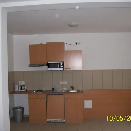 Lamm Apartment *